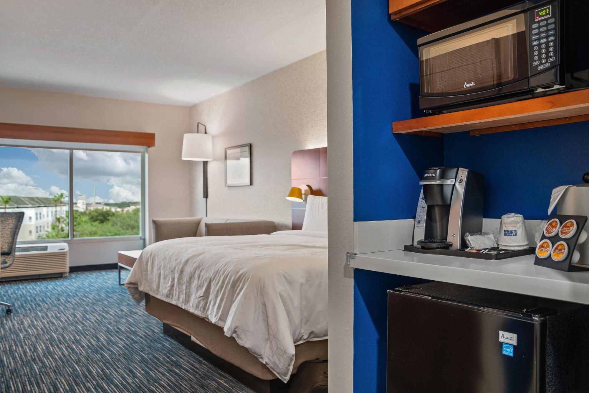 Holiday Inn Express & Suites Orlando- Lake Buena Vista By Ihg Extérieur photo