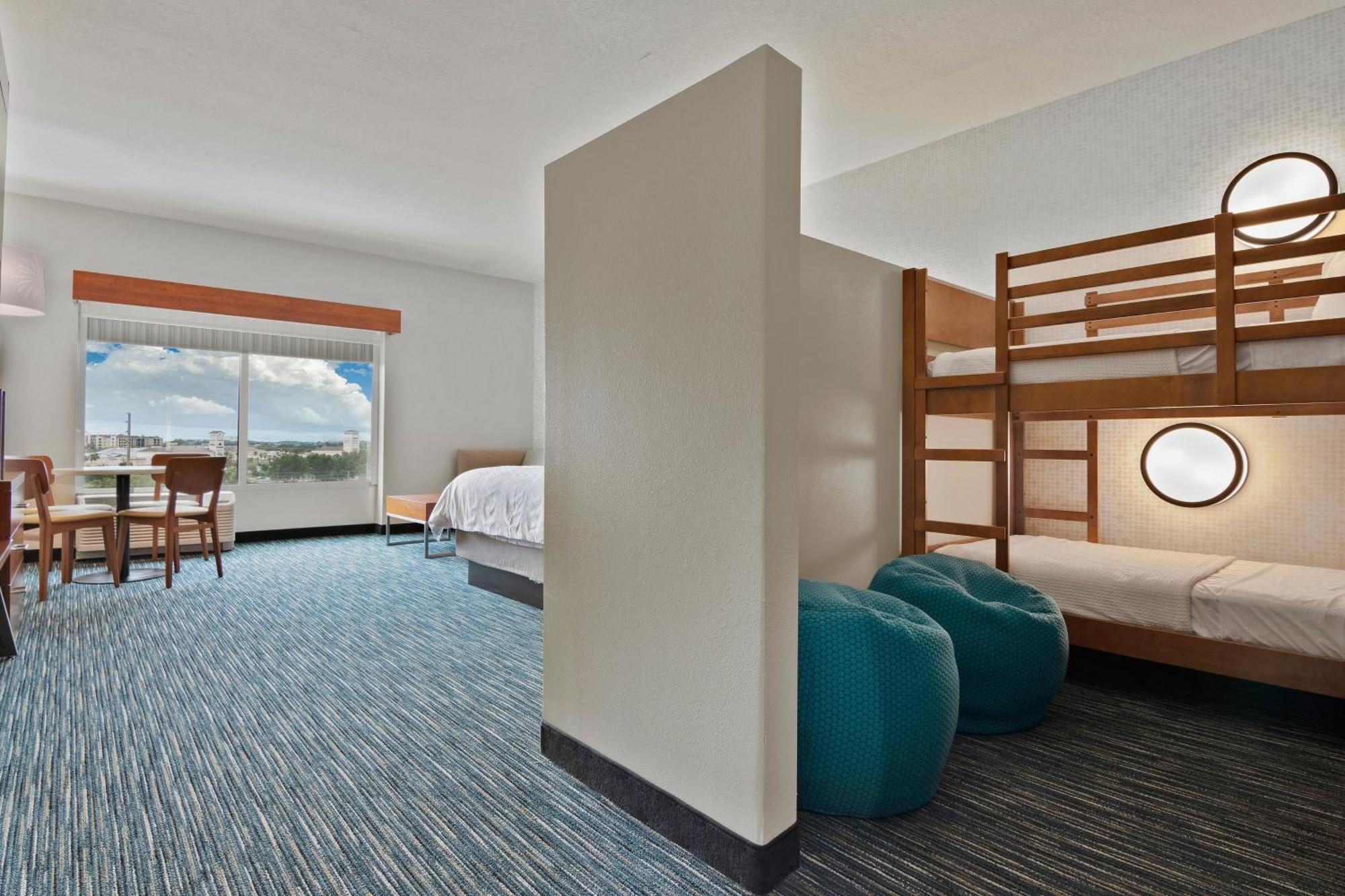 Holiday Inn Express & Suites Orlando- Lake Buena Vista By Ihg Extérieur photo