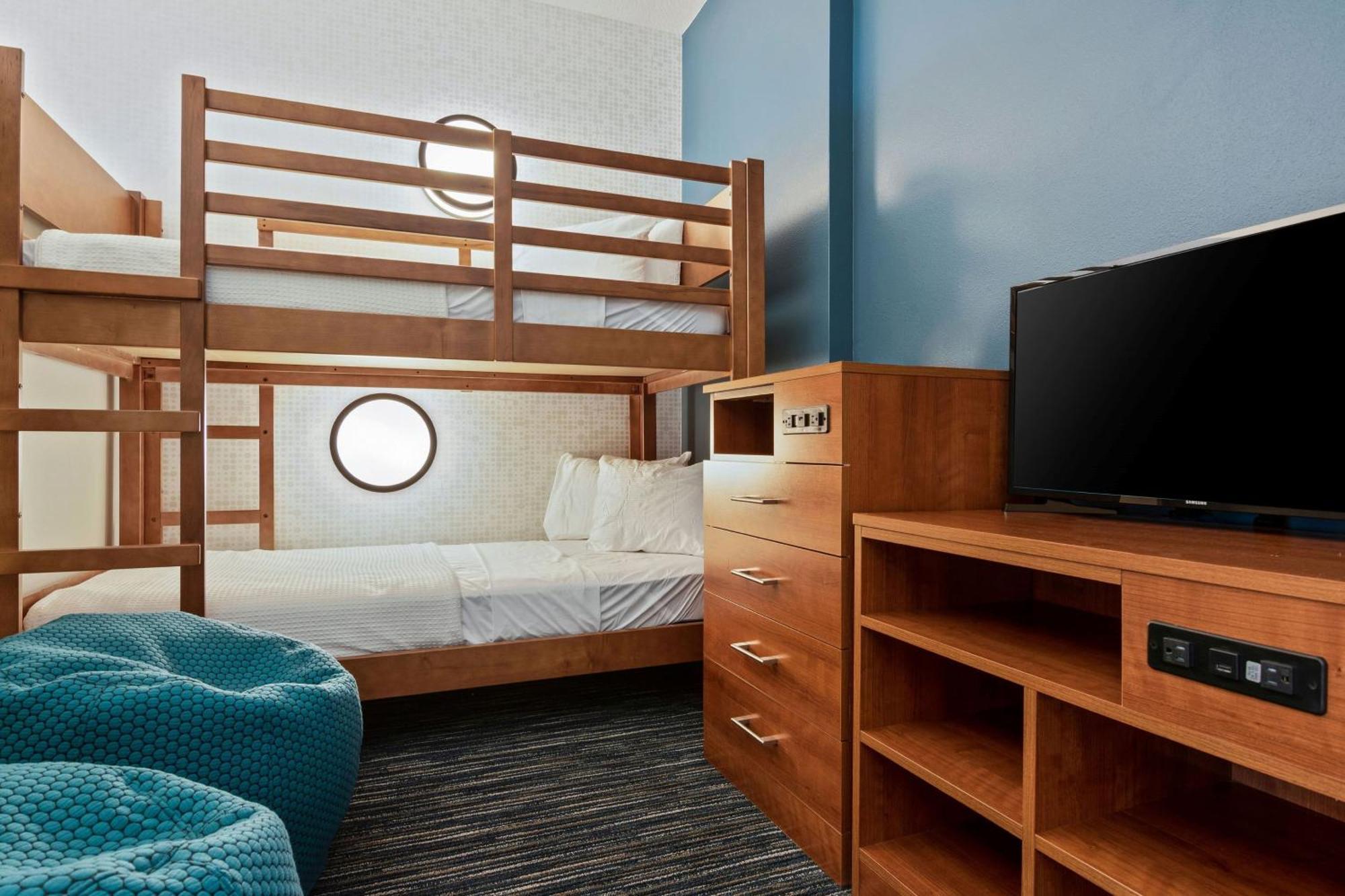 Holiday Inn Express & Suites Orlando- Lake Buena Vista By Ihg Extérieur photo