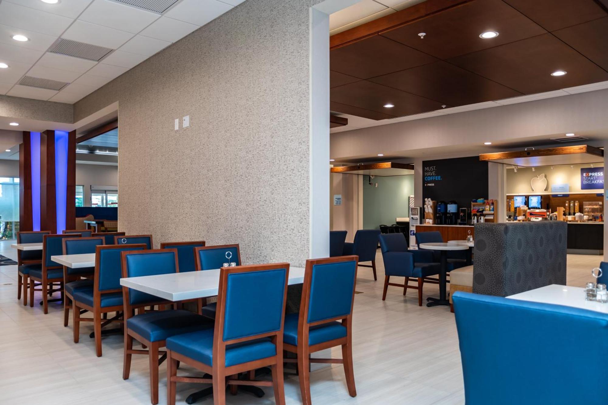 Holiday Inn Express & Suites Orlando- Lake Buena Vista By Ihg Extérieur photo